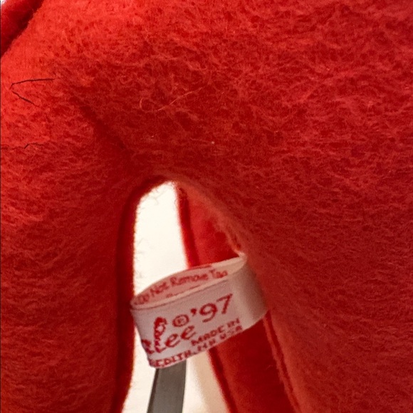 Annalee elf, red suit. 1997 edition.  10” tall in seated position. - Picture 4 of 5